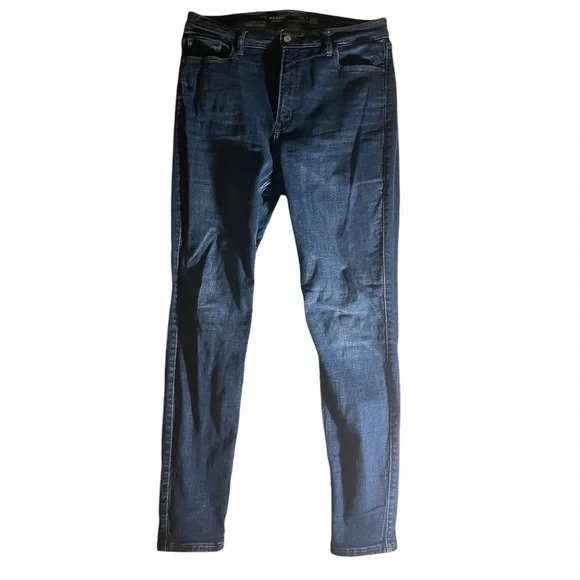 Old Navy Extra High Waisted Rockstar 360 Degree Stretch Super Skinny Jeans - Picture 3 of 5